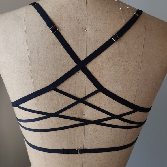 NWT Love, Vera Strappy Back Underwire Bra Sz M - Picture 3 of 6